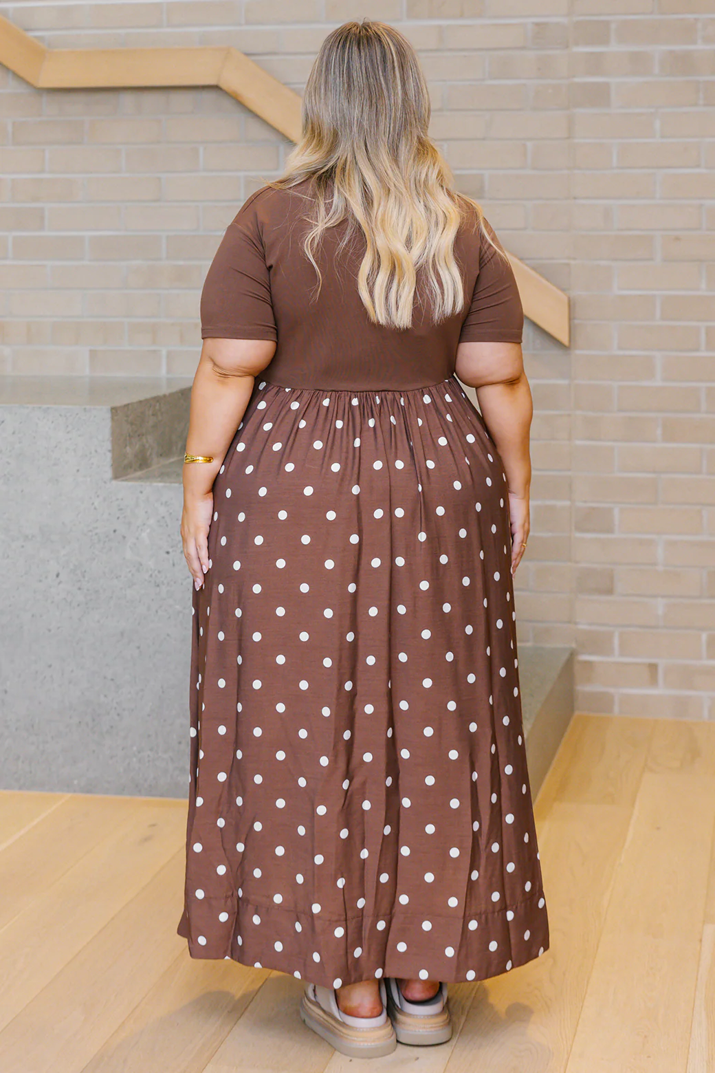Elka T-shirt Midi Dress Choc Spot - Image 11