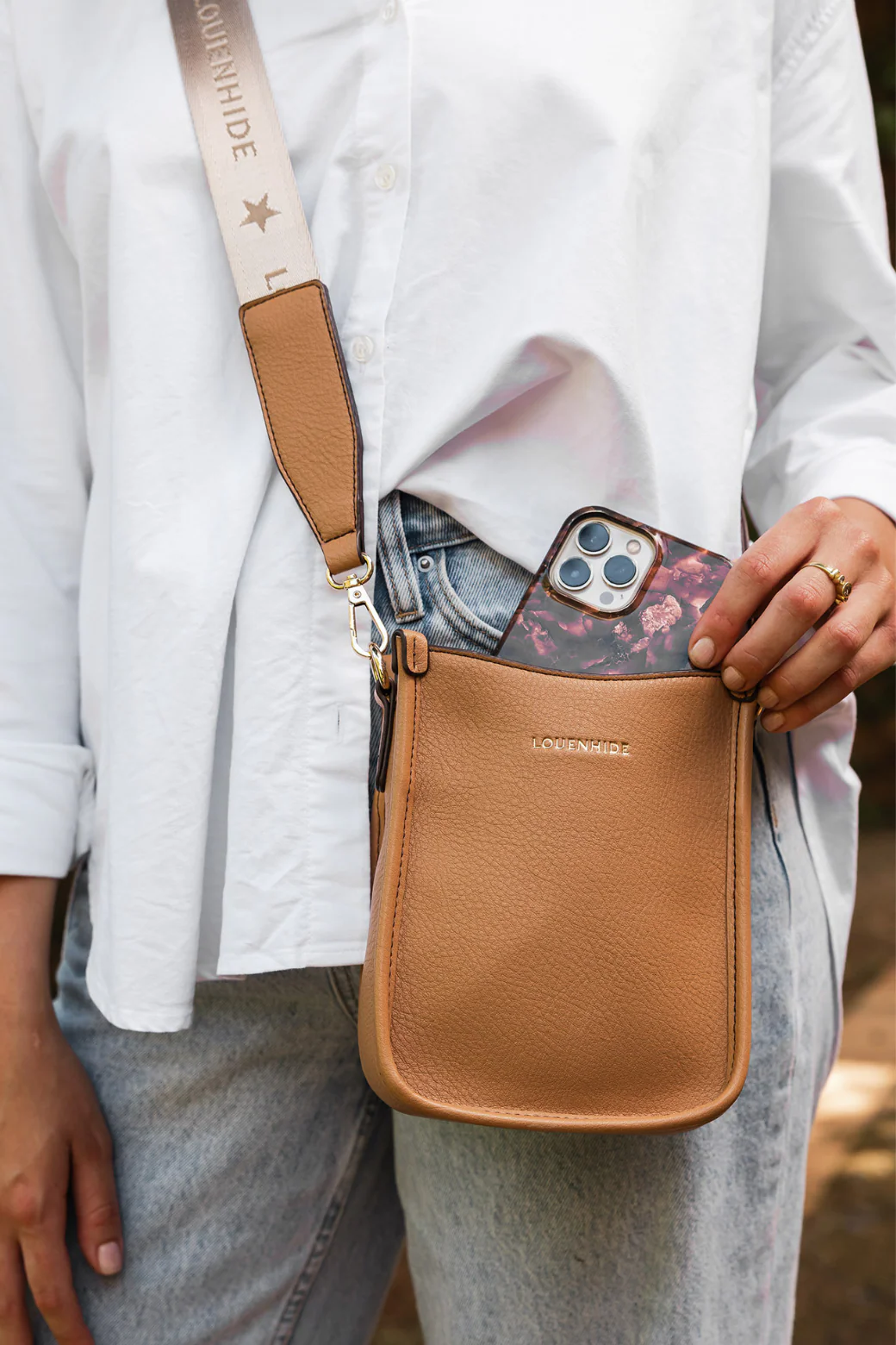 Louenhide Parker Phone Crossbody Bag Camel - Image 3