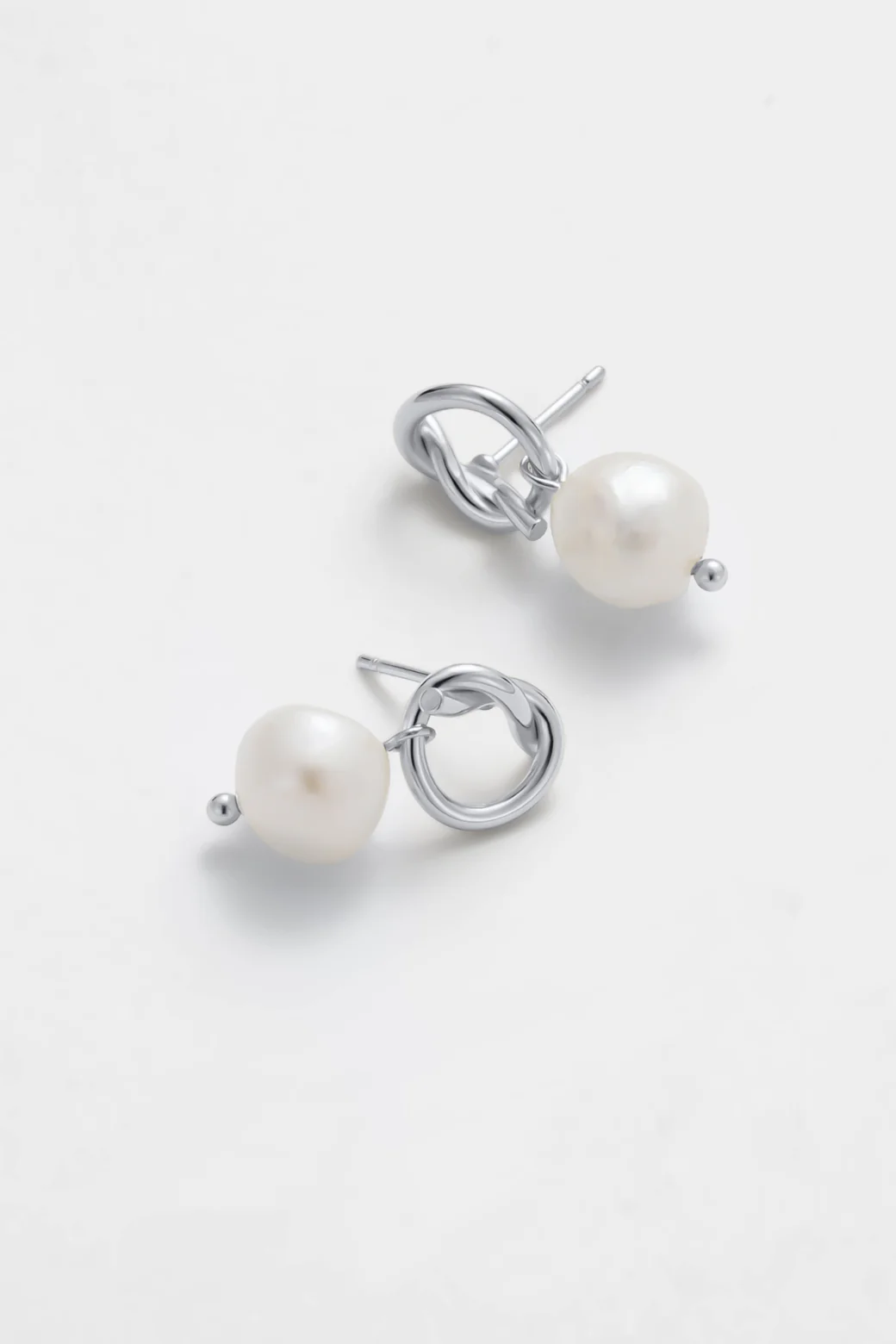 Zafino Alice Pearl Earrings Silver - Image 3
